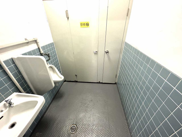 西山地産ビル 西側  一区画の内装