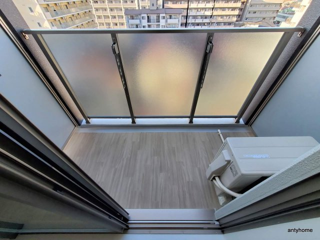 エスリードレジデンス江坂垂水町 仲介手数料無料のバルコニー