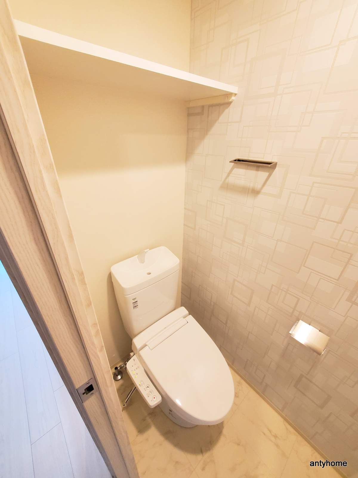 エスリードレジデンス江坂垂水町 仲介手数料無料のトイレ