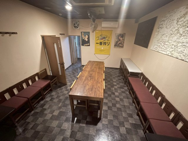 朝日町　居抜店舗の内装