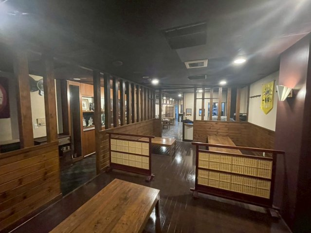 朝日町　居抜店舗の内装