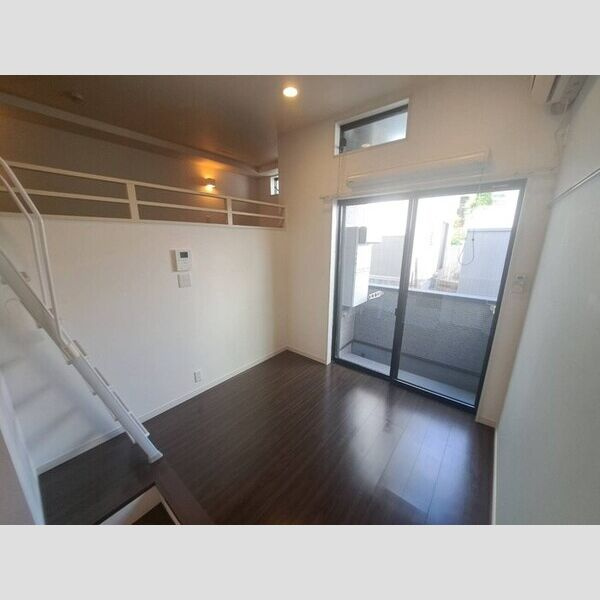 リヴェールメゾンの居間・リビング