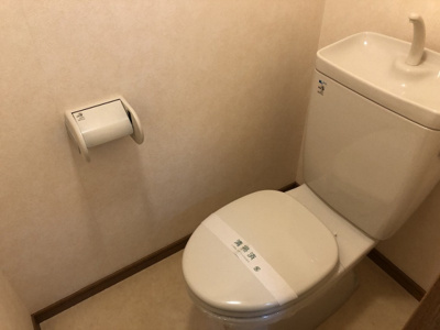 【トイレ】 | アルファウイング薬大前 | 別号室の写真になります。現況優先。