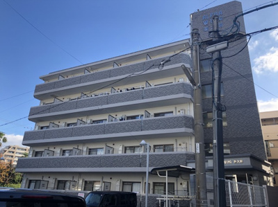 【エントランス】 | アルファウイング薬大前