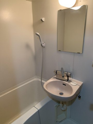 【浴室】 | ピュアドームアーデンス大濠 | 別号室の写真になります。現況優先。