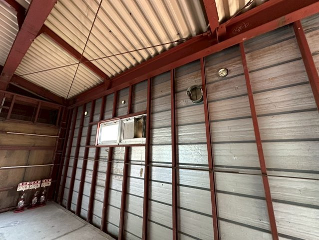 上之山三丁目店舗の内装