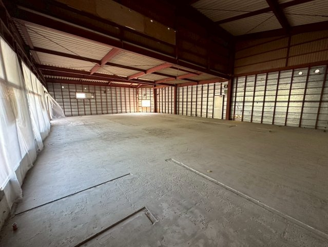 上之山三丁目店舗の内装