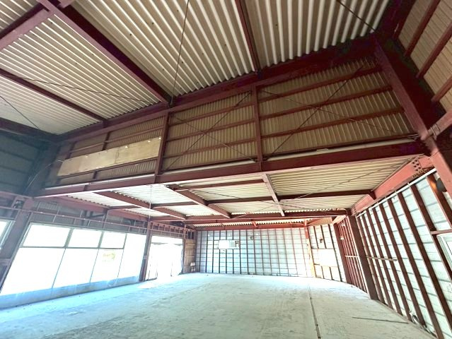 上之山三丁目店舗の内装