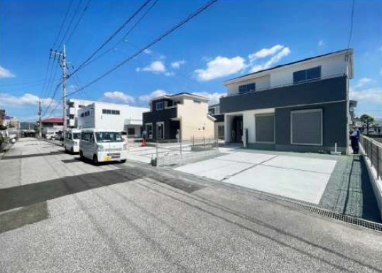高知市仲田町の前面道路含む現地写真