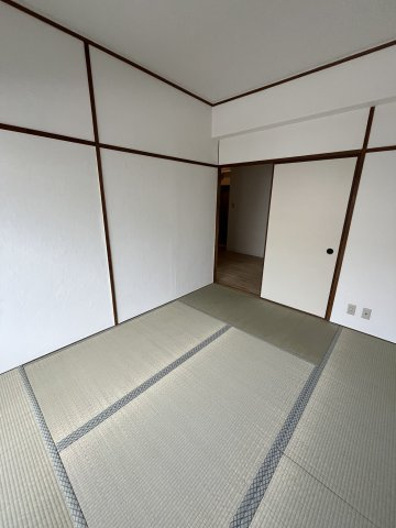 橋爪ビルの和室|(参考）同マンション他部屋の写真