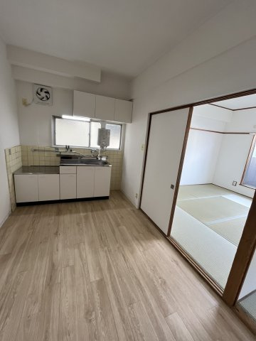 橋爪ビルの居間・リビング|(参考）同マンション他部屋の写真
