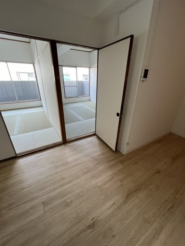 橋爪ビルの居間・リビング|(参考）同マンション他部屋の写真