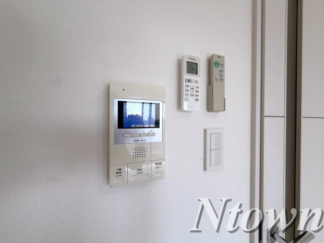【セキュリティ】 | ヴェルドミール | モニタ付きインターホンです。