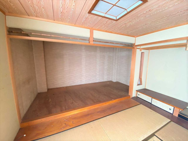 松江町 貸店舗の収納