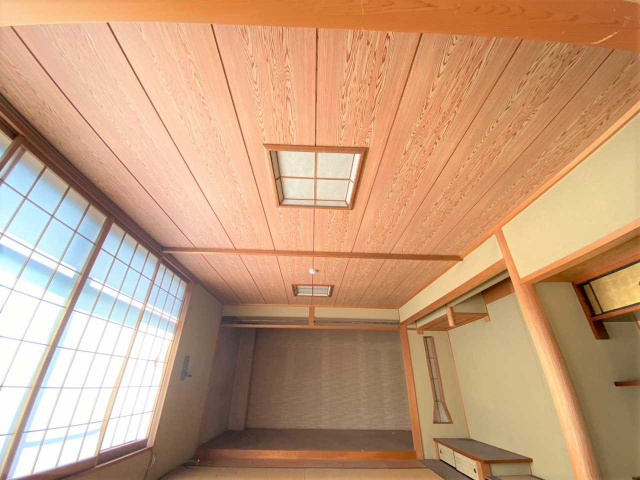 松江町 貸店舗の玄関