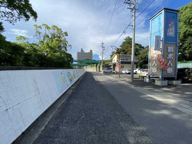松江町 貸店舗の駐車場