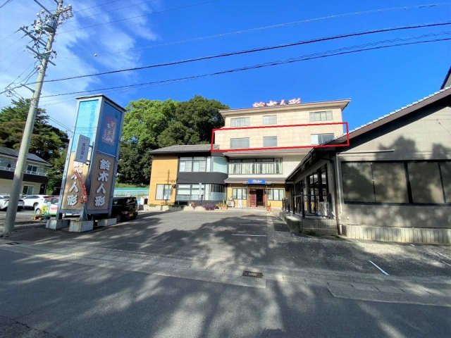 松江町 貸店舗の駐車場