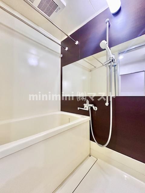 ロベリア弐番館の浴室