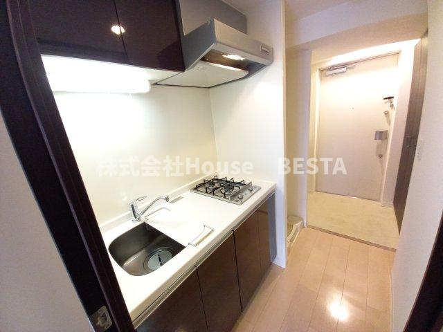 エステムプラザ神戸三宮ルクシアのキッチン