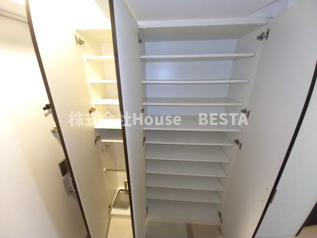 エステムプラザ神戸三宮ルクシアの収納