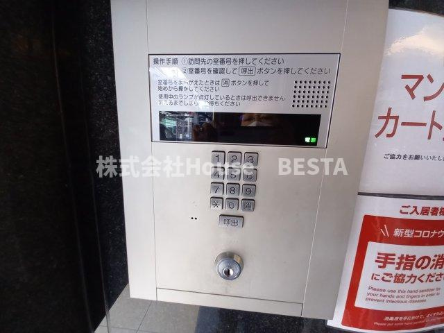 エステムプラザ神戸三宮ルクシアのエントランス