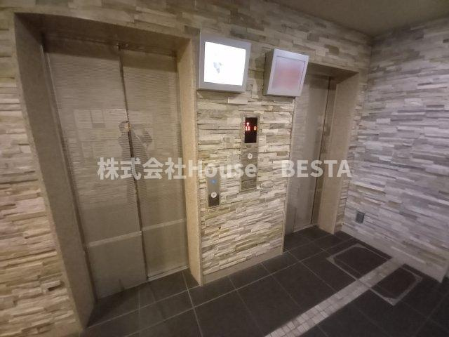 エステムプラザ神戸三宮ルクシアのロビー