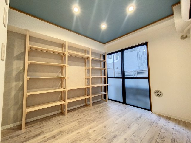 フローリエ細山Ⅲの居間・リビング