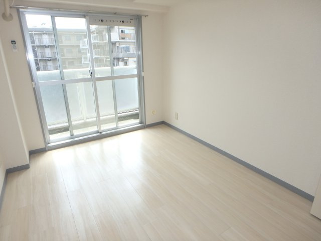 ジョイテル武蔵小杉の寝室|他のお部屋の参考写真となります。