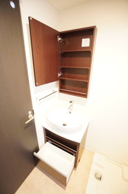 【洗面所】 | リブリ・キクエイ | ※同物件、同タイプの写真です。