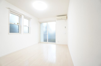 【居間・リビング】 | リブリ・キクエイ | ※同物件・同タイプの写真です。