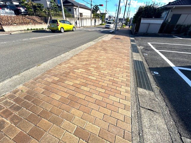 岩崎台3丁目貸店舗の周辺