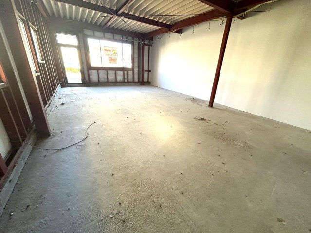 岩崎台3丁目貸店舗の内装