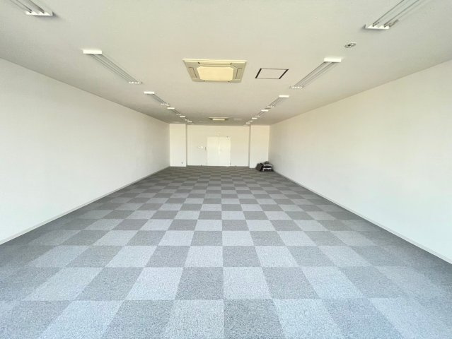 前山町 BANSHUビルの内装