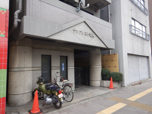 サンクレスト竜泉のエントランス