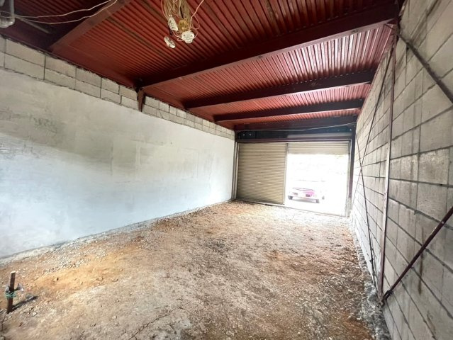 水源町 貸店舗の内装