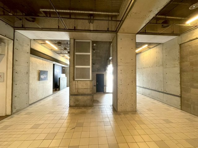 十塚 LEPUSのロビー