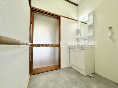 【脱衣所】 | 島田市道悦4丁目 中古戸建て | 脱衣場です