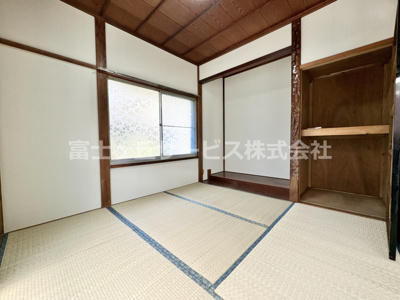 【和室】 | 島田市道悦4丁目 中古戸建て | 床の間のある4.5帖の和室です