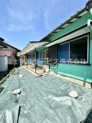 【庭】 | 島田市道悦4丁目 中古戸建て | 南側に庭があります