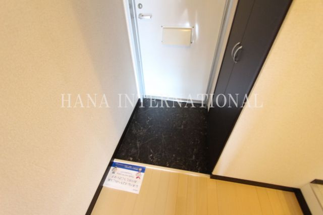 レオパレスサンハイムかわなかの玄関