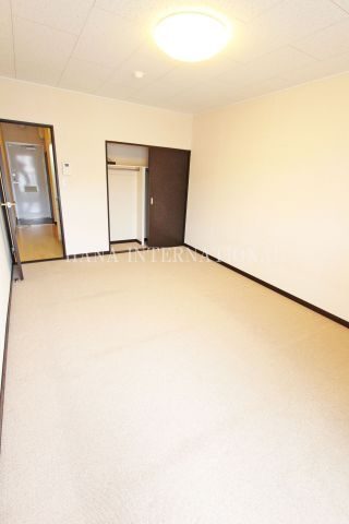 レオパレスサンハイムかわなかの居間・リビング