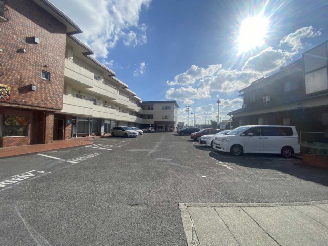 広見 ハイツ大蔵の駐車場