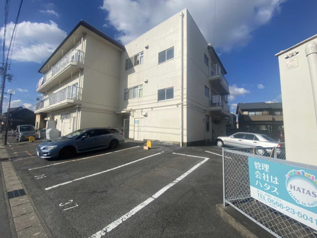 広見 ハイツ大蔵の駐車場