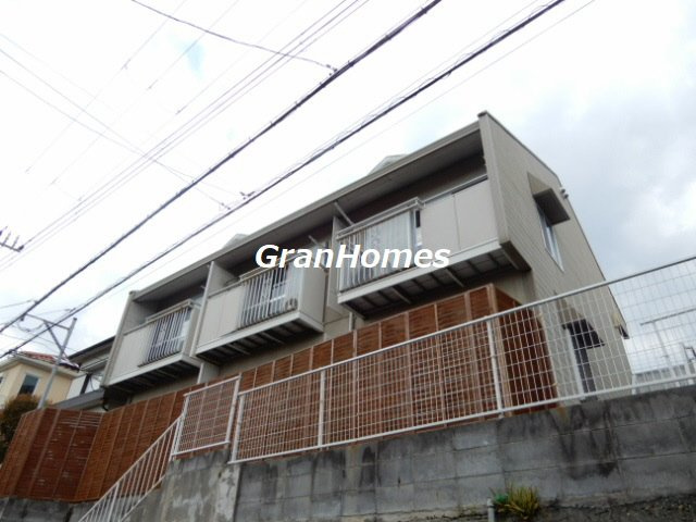 サンハイツ朝霧の外観