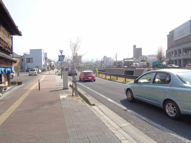 サンシャイン栄ビルの駐車場