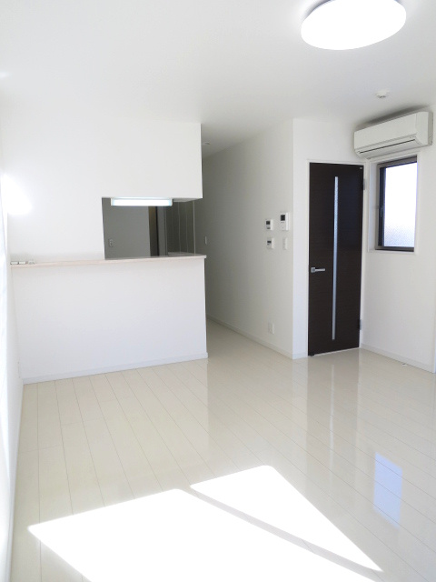 クレセリア東村山の居間・リビング