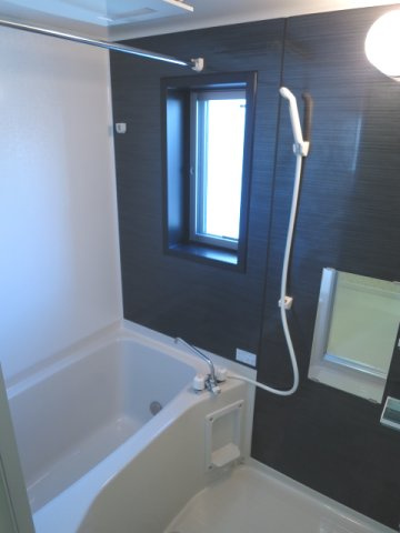 クレセリア東村山の浴室