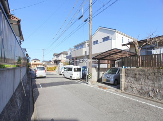 【前面道路含む現地写真】