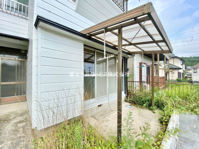 【バルコニー】 | 富士市桑崎 中古戸建て | 広々としたバルコニーです