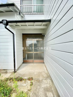 【エントランス】 | 富士市桑崎 中古戸建て | エントランス